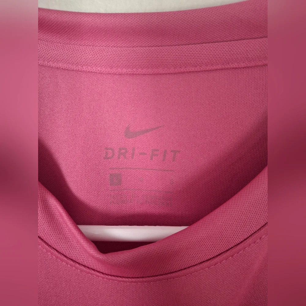 Nike Women Vibrant Pink Short Sleeve Tee Size L